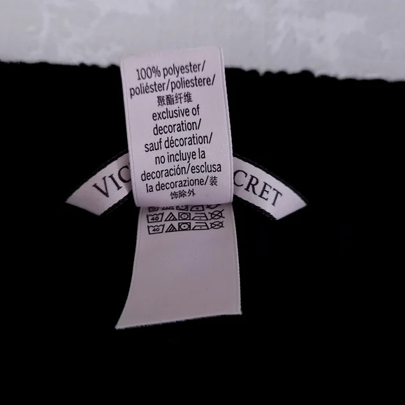 Victoria's Secret Black Velvet Shorts LARGE - Picture 5 of 6